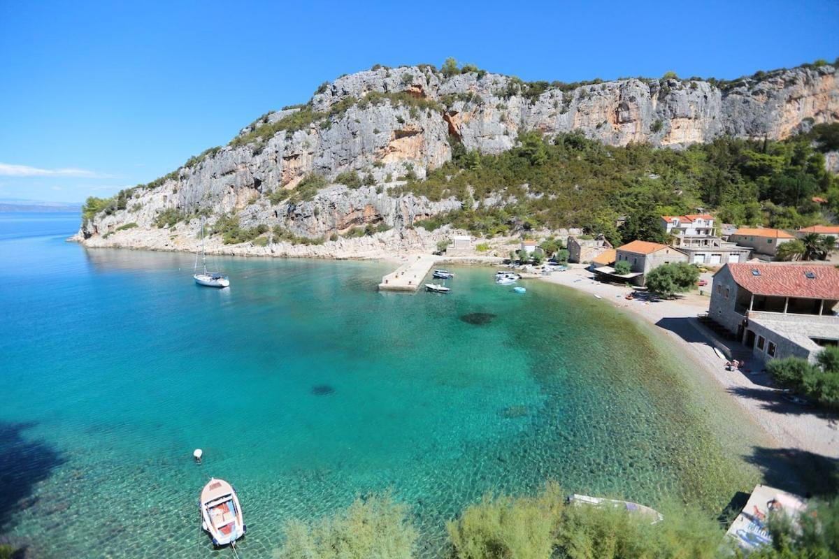 Villa Mateljan Zastražišće Esterno foto