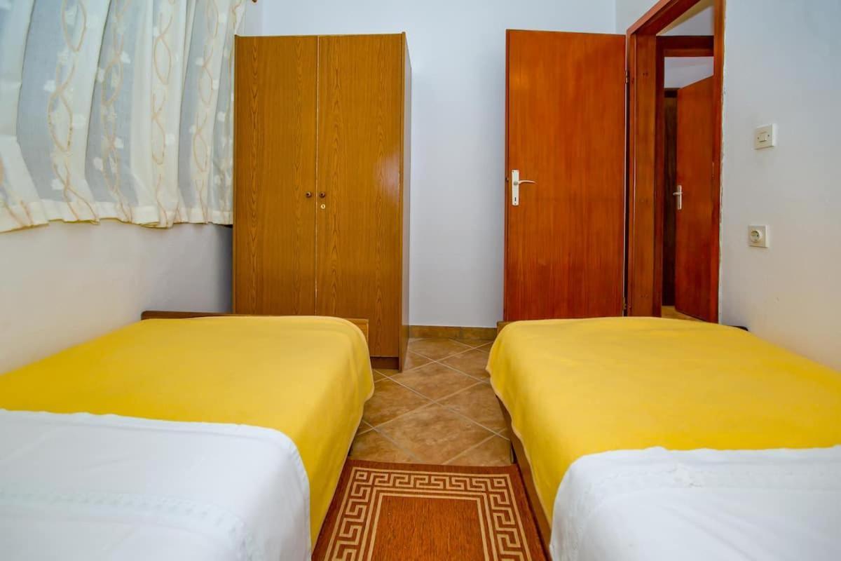 Villa Mateljan Zastražišće Esterno foto
