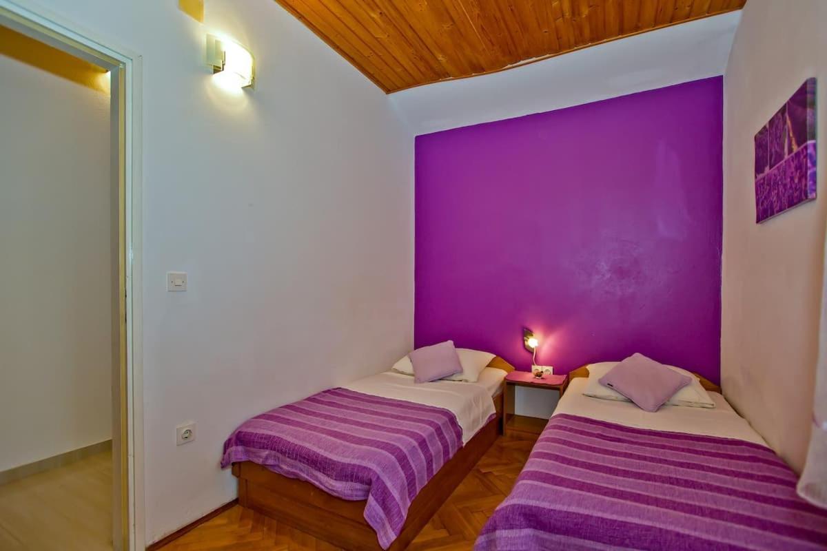Villa Mateljan Zastražišće Esterno foto