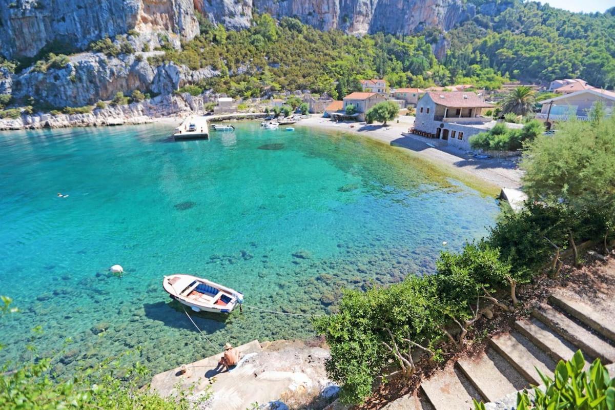 Villa Mateljan Zastražišće Esterno foto
