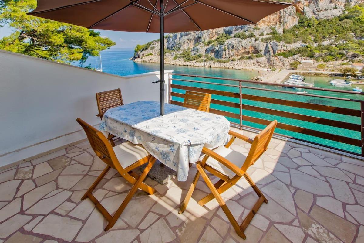 Villa Mateljan Zastražišće Esterno foto