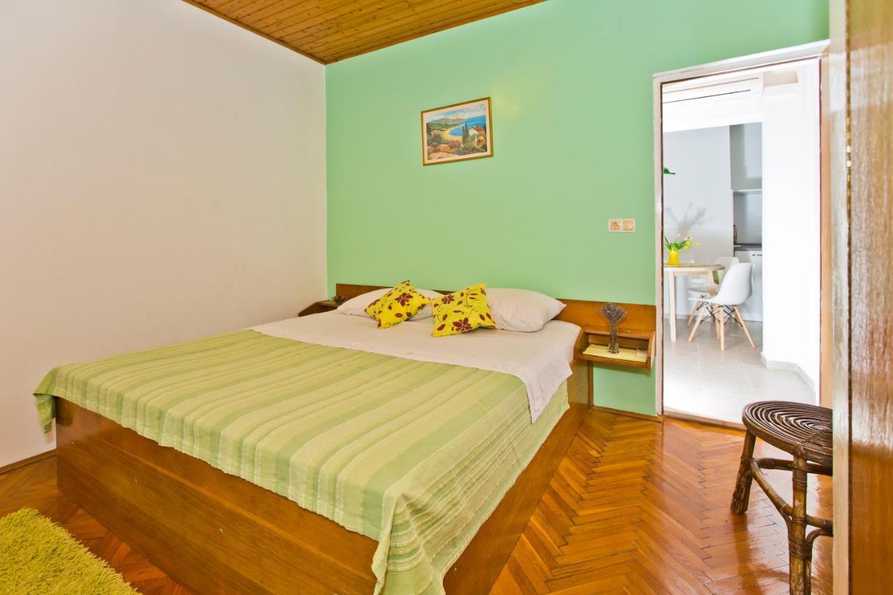 Villa Mateljan Zastražišće Esterno foto