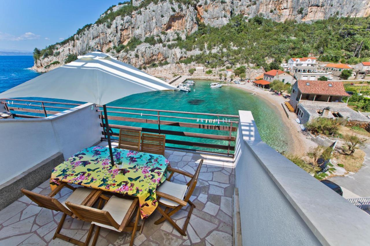 Villa Mateljan Zastražišće Esterno foto